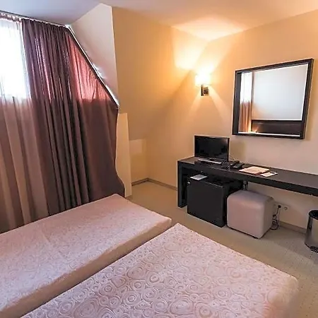 Hotell Gardenia Park 4*