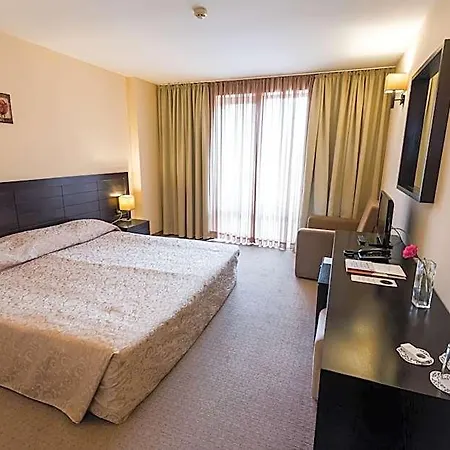 Gardenia Park 4*